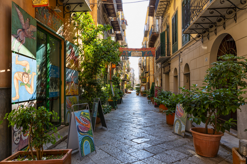 The historic center of Palermo, Via Bara all'Olivella