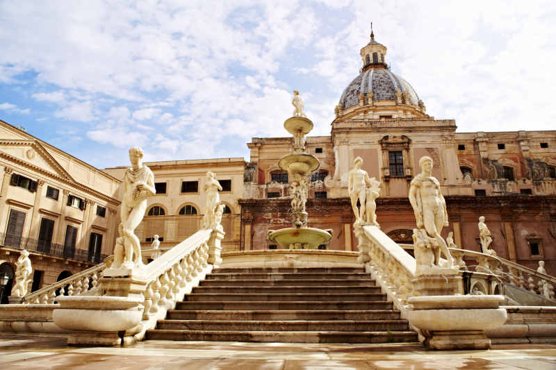 Fontana delle Vergogne in Piazza Pretoria in Palermo
